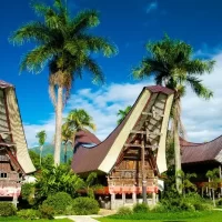 Menelusuri Sejarah dan Makna Dibalik Rumah Adat Tongkonan Toraja
