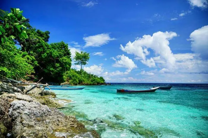 10 Tempat Wisata di Ambon yang Lagi Hits & Eksotis